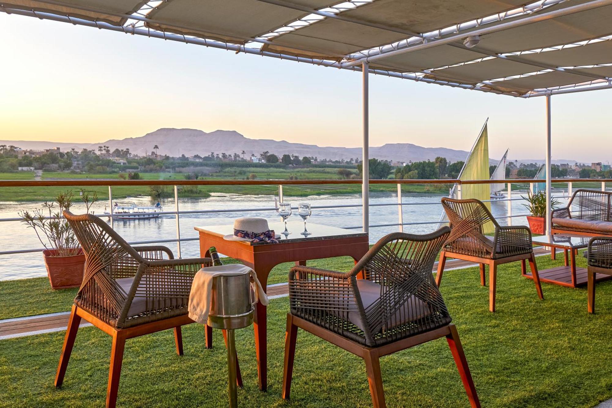 Moevenpick Royal Lily Nile Cruise, Every Monday Four Nights From Luxor, Every Friday Three Nights From Aswan - Including Excursions & Sightseeing Exterior photo