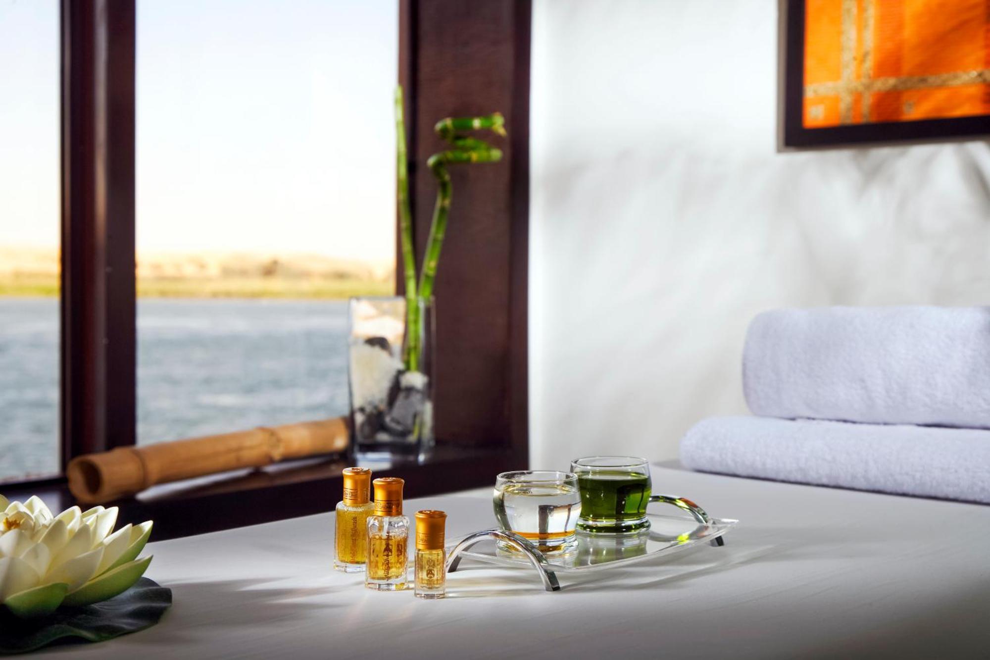 Moevenpick Royal Lily Nile Cruise, Every Monday Four Nights From Luxor, Every Friday Three Nights From Aswan - Including Excursions & Sightseeing Exterior photo