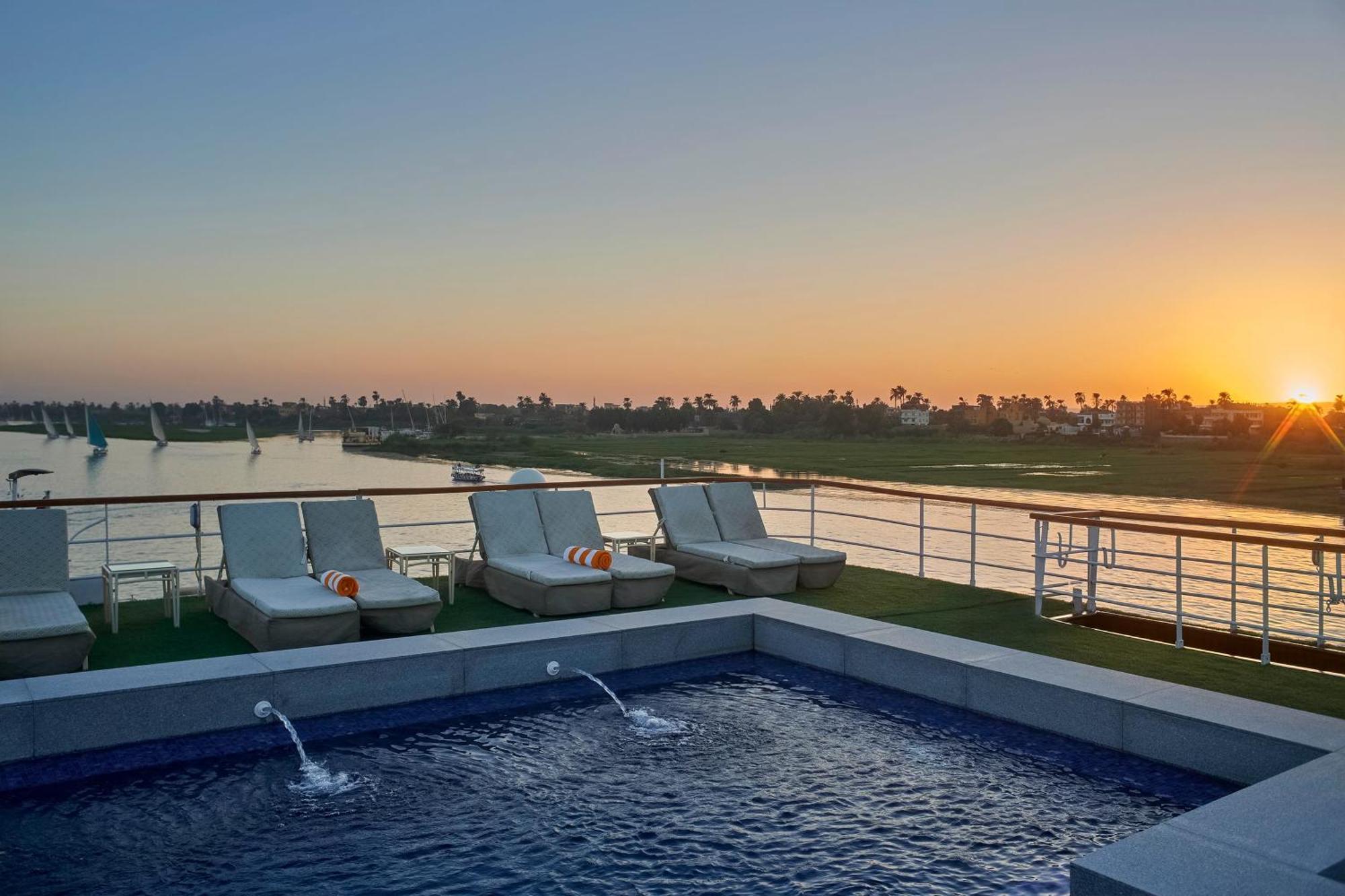 Moevenpick Royal Lily Nile Cruise, Every Monday Four Nights From Luxor, Every Friday Three Nights From Aswan - Including Excursions & Sightseeing Exterior photo