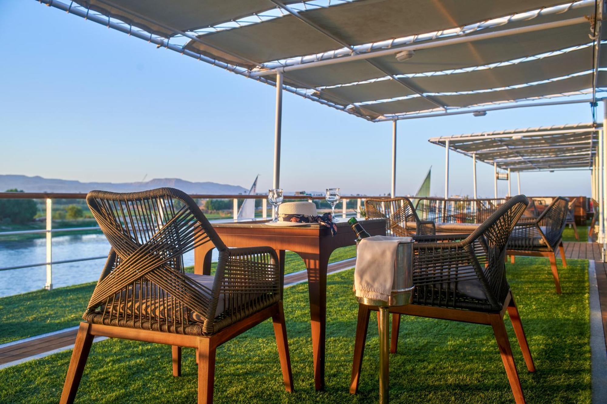 Moevenpick Royal Lily Nile Cruise, Every Monday Four Nights From Luxor, Every Friday Three Nights From Aswan - Including Excursions & Sightseeing Exterior photo